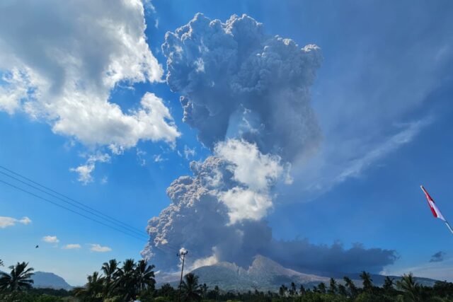 Olhe: Indonésia Volcana Humusfo Humundo Hann Noupph

