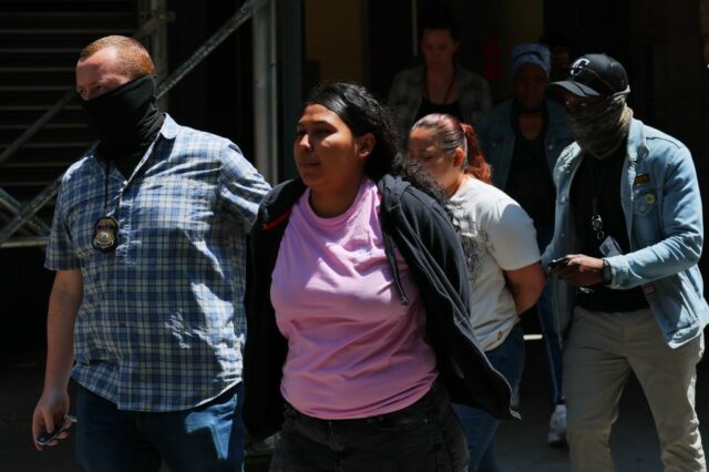 Opinião: As autoridades de aplicação da lei mascaradas prejudicam a segurança pública e as normas democráticas

