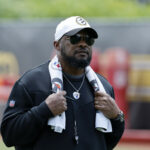 Os Steads recebem relacionados a Mike Tomlin News