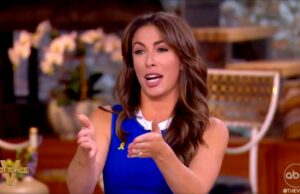 Os anfitriões de “View” riem dos campos de prisão “publicidade” do administrador: “Se você quiser fazer seus crimes, faça -os então” | Vídeo Os anfitriões de "View" riem dos campos de prisão "publicidade" do administrador: "Se você quiser fazer seus crimes, faça -os então" | Vídeo