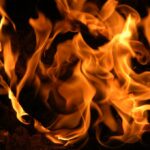 Os bombeiros param os 30 hectare de fogo em San Jose