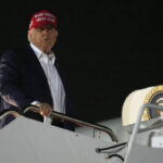 Os carrinhos de combate interceptam os planos de Trump sem área de voo