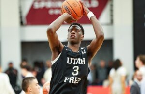 Os fãs do Hoops reagem à estimativa do analista de AJ Dybanta após as performances da FIBA: “Eles começam a procurar coisas para destruí -lo”. Os fãs do Hoops reagem à previsão de AJ Dybantsa após apresentações da FIBA. (Imagens via Instagram @toprecruitzz)