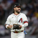 Os fuzileiros navais previram novamente com o ex-slugger para o prazo de negócios