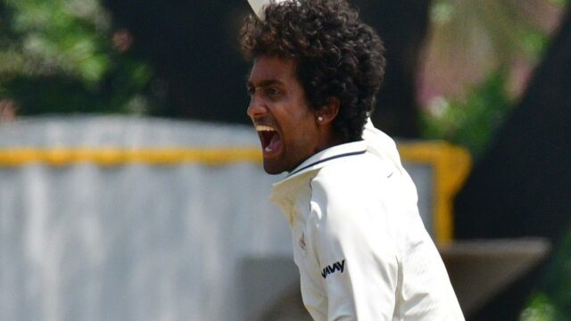 Os índios no Campeonato Distrital 2025: Sai Kishor escolhe cinco Kalitki para Surrey

