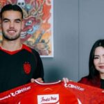 Os jogadores da diáspora do fenômeno de Hamdan Hamedan Sindir voltaram para casa através do poema 'Elang'