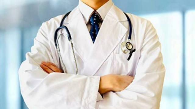 Os médicos de Oklahoma são acusados ​​de matar uma filha para se afogar

