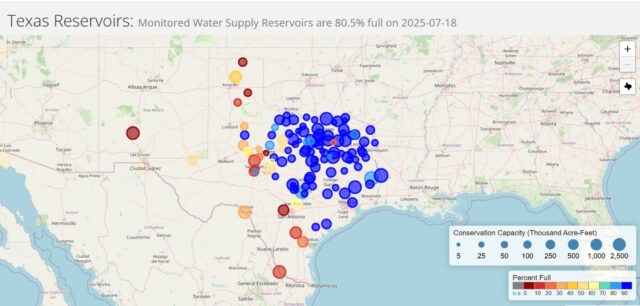 Os reservatórios do Texas são mapeados como compare a água na água após as inundações

