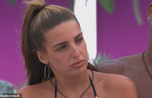 Os telespectadores de Love Island ficam chocados com a maior lacuna da história do programa, quando as tensões atingem o ponto de ruptura apenas alguns dias antes da final Os telespectadores de Love Island ficaram chocados durante o episódio de quarta -feira porque as meninas provaram que a lacuna ainda estava boa e realmente no lugar