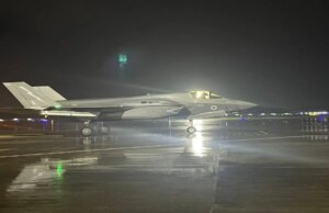 Os trabalhos de reparo começam em aeronaves britânicas Os trabalhos de reparo começam em aeronaves britânicas