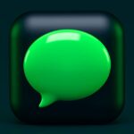 Os usuários do Android agora podem (um pouco) modificar as mensagens enviadas ao iPhone, mas ainda não vice -versa | Representação 3D da bolha de mensagens verdes