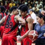 San Miguel Beermenmen'in Don Trollono ve Jericho Cruz, tnt tnt tnt tnt tnt tnt tnt Tropang 5g'ye Karşı Pba Filipin Kupası Finalleri Oyun 2.