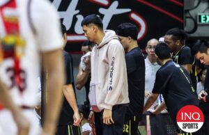 PBA Finals: Poy erram por meses com o joelho ferido TNT TROPANG 5G da PBA Philipin Cup 5º jogo Poy Erram em rua contra San Miguel Beermen