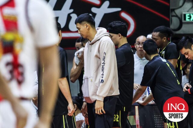 TNT TROPANG 5G da PBA Philipin Cup 5º jogo Poy Erram em rua contra San Miguel Beermen
