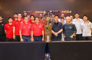 PBA: San Miguel não recebe TNT baixo nas finais Finais da PBA Filipin Cup durante a conferência de imprensa, San Miguel Beermen e TNT Tropang 5G.