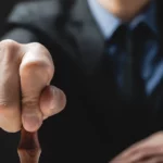 PLN 5.767 salários mínimos mensais brutos e um aumento de 20 %. Para oficiais desde janeiro de 2026