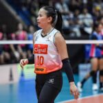 Cignline Cool Smashers contra o Cignal HD Spikers durante um PVL na partida da turnê contra Pangilinan.