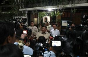 Pabowo visita a casa de Jokowi, a história da razão frequentemente no exterior: para o bem da confiança do mundo Pabowo visita a casa de Jokowi, a história da razão frequentemente no exterior: para o bem da confiança do mundo