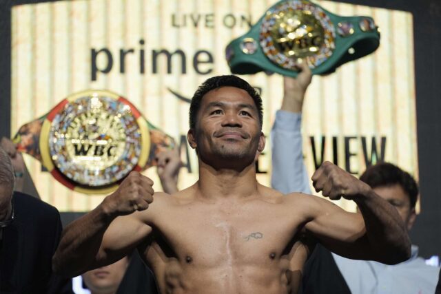 Manny Pacquiao posou em uma escala durante uma cerimônia em Las Vegas na sexta -feira, 18 de julho de 2025.
