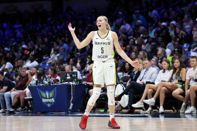 Paige Bueckers contra o Sky de Chicago está hoje à noite? Avapters da última estrela das asas (9 de julho)

