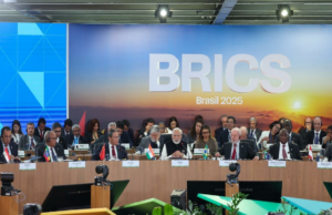 Países do BRICS que estão de volta à Índia à Convenção Global do Indiano Países do BRICS que estão de volta à Índia à Convenção Global do Indiano