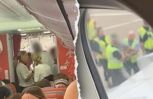 Passageiro do avião, preso pelo suposto comportamento bêbado e perturbador induzido por vodka Passageiro do avião, preso pelo suposto comportamento bêbado e perturbador induzido por vodka