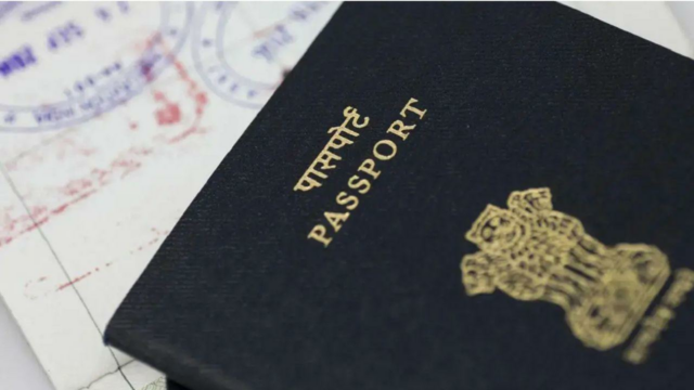 Passaporte indiano oito pontos para a 77ª classe de clinch 77º nos indicadores indicadores

