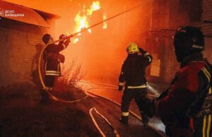 Pelo menos 1 morto, 26 feridos depois que a Rússia começou o foguete, a barragem de drones em Kyiv Pelo menos 1 morto, 26 feridos depois que a Rússia começou o foguete, a barragem de drones em Kyiv