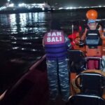 Pelo menos 2 mortos, 43 estão faltando depois que as balsas estavam afundando perto de Bali