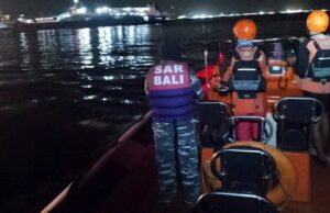 Pelo menos 2 mortos, 43 estão faltando depois que as balsas estavam afundando perto de Bali Pelo menos 2 mortos, 43 estão faltando depois que as balsas estavam afundando perto de Bali