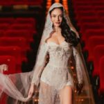 Perfil de Erika Carlina, que faz uma cena que afirma estar grávida fora do casamento