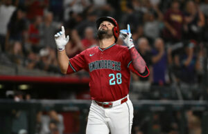 Phillies insere a corrida do comércio para toda a estrela Slugger Eugenio Suárerez Phillies insere a corrida do comércio para toda a estrela Slugger Eugenio Suárerez