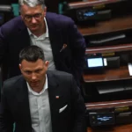 Pisa quer uma aliança, a Confederação diz "não". Mentzen atinge Kaczyński