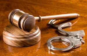 Polícia: South Lake Tahoe Mann veio a Oakland para abusar sexualmente adolescente Polícia: South Lake Tahoe Mann veio a Oakland para abusar sexualmente adolescente