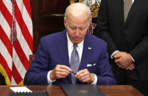 Por Fautos para seu irmão: Lista de pessoas Joe Biden Aprenda por AutoPen Por Fautos para seu irmão: Lista de pessoas Joe Biden Aprenda por AutoPen