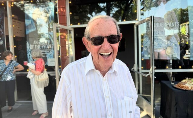 Por que as pessoas Boo Santa Clara County Assessor Larry Stone - e por que ele adora

