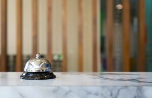 Preça para os convidados insiste que tente verificar no hotel: ‘absolutamente não “ Preça para os convidados insiste que tente verificar no hotel: 'absolutamente não "