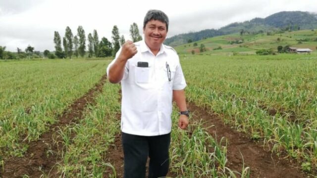 Prihosto Setyanto se tornou o diretor interino de Bulog, Novi Helmy, apoia uma carreira no TNI

