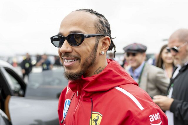 "Primeiro de tudo, você levanta a cabeça" - Lewis Hamilton diz que estava "orgulhoso" do Chelsea Star após o sucesso da Copa do Mundo do Clube 

