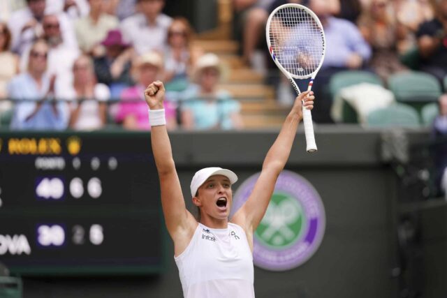 A IGA Swiatek, da Polônia, está comemorando para vencer a partida final do bairro de singles contra Liudmilla Samsonova, da Rússia, no Wimbledon Tennis Championships, em Londres, em 9 de julho de 2025 na quarta -feira.