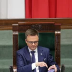 Problemas de renovação do governo. Porta -voz Szymon Hołownia nega