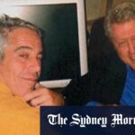 Outro rosto na multidão: Bill Clinton, pintado em 2002.