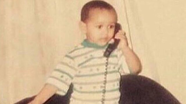 Quem quer que essa criança por telefone se tornasse!

