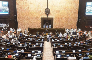 Rajya Shahha a um dia durante dias para o Upror Upror descrever Rajya Shahha a um dia durante dias para o Upror Upror descrever