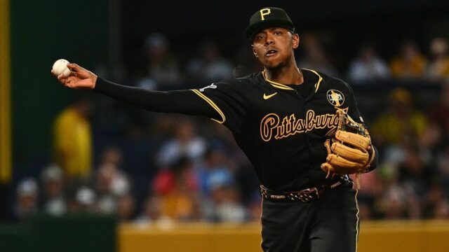 Reds Compra 3b pirata hayes

