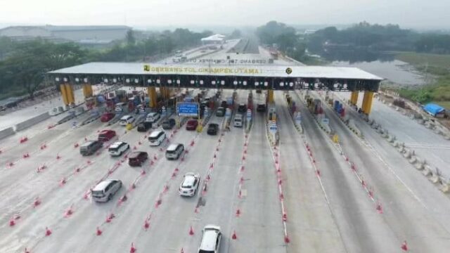 Registre o valor da tarifa na Trans Java Toll Road após um desconto de 20% no final das férias escolares

