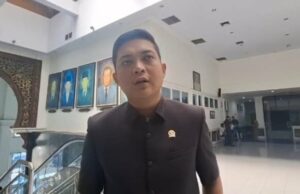 Reunião Plenária, Presidente do DPRD M. Hafiz: A resposta do Governador de Jambi será discutida Reunião Plenária, Presidente do DPRD M. Hafiz: A resposta do Governador de Jambi será discutida