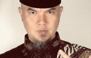 Revele as razões para fazer vídeos de Gibah e Fitnah Maia Estante, Ahmad Dhani: não há vingança, este é um teste Revele as razões para fazer vídeos de Gibah e Fitnah Maia Estante, Ahmad Dhani: não há vingança, este é um teste