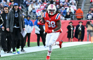 Rhamondre Stevenson Fantasy Outlook 2025: Patriots RB é uma boa escolha sob o sistema Josh McDaniels? March Madness Logo