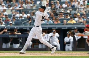 Ryan McMahon inclui o comércio “Whirlwind” do Modest Rock para Yankees Ryan McMahon inclui o comércio "Whirlwind" do Modest Rock para Yankees